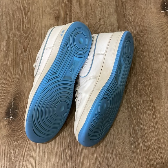 Men’s Nike Air Force 1 shoes - Picture 7 of 7